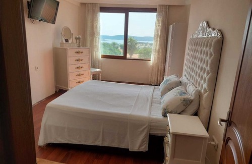 Ildır Koyu House | 4-bedroom villa for 9-Guest in gorgeous Sifne Cesme with WiFi