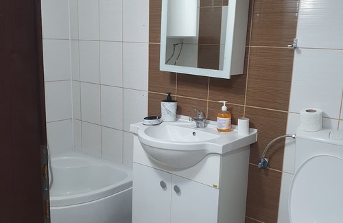Negotino House | Cozy 2-bedroom apartment with WiFi, AC in enjoyable Negotino