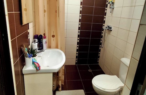 Byala Apartment | Cozy1-bedroom apartment for bigger family with WiFi, AC in green part of Byala