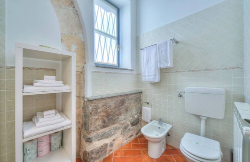 Arona Villa | Volo Di Gabbiani Pied Dans L' Eau