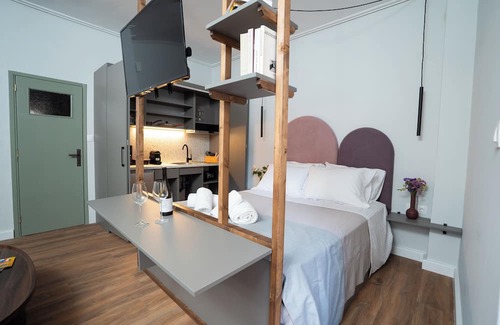 Tripoli Apartment | Modern & Sunny apartment with Garden View in the heart of the city center NYX 1