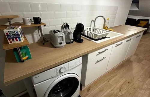 Ruille-en-Champagne Apartment | Homerez - Apt in Ruillé, Parking