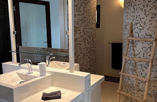 Waterlands Village Villa | Villa Veva fully equipped Waterfront Escape