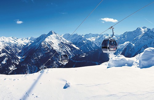 Lanersbach Apartment | Apartment 'Appartement Edelweiss' with Balcony and Wi-Fi