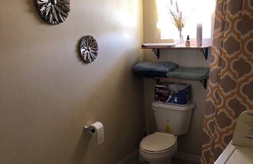 Piggotts House | Very quiet and breezy neighborhood