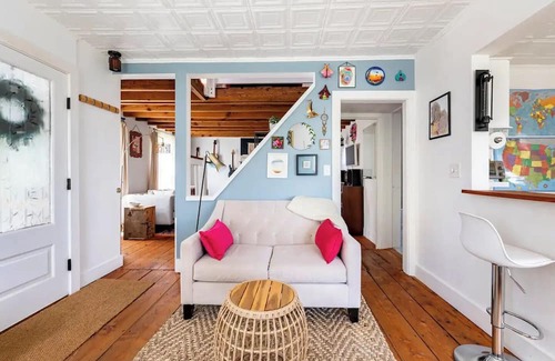 Port Ewen House | Mermaid Cottage with Hudson River Views