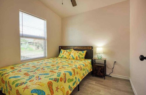 Aransas Pass Cabin | Escape to our TINY & cozy 2 bedroom cabin in Aransas Pass, perfect for families of up to 6