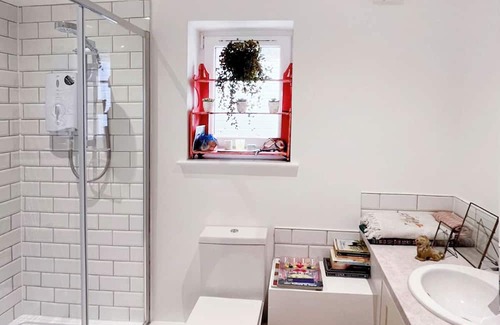 Offham Apartment | Country retreat on South Downs Way. Bring your own horse and pony rides.