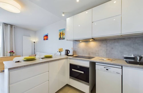 Pogorze Apartment | Apartment With Parking Gdynia by Renters