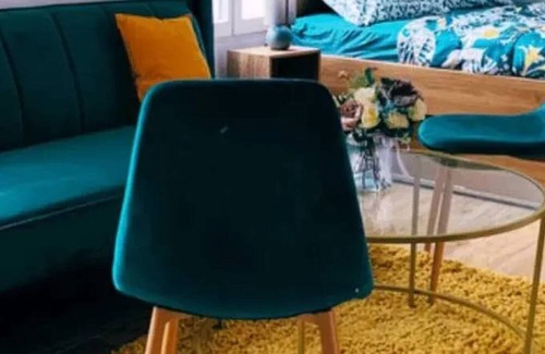 Conflans-Sainte-Honorine Apartment | Homerez - Studio Conflans, lake view
