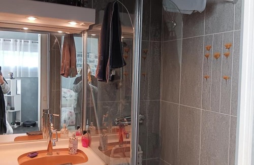 Osny House | Homerez - Beautiful house for 4 ppl. with garden and terrace at Osny