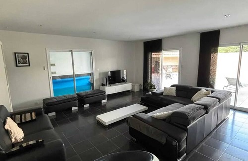 Beaufort-sur-Gervanne Villa | Homerez - Villa in Beaufort-sur-Gervanne