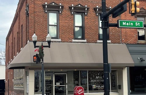 Milan Apartment | Spacious, Vibrant Downtown Milan Mich Apartment-Between Ann Arbor and Detroit