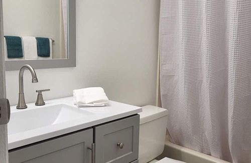 Evanston Apartment | Secure Access Building, Fresh Fully Remodeled Apartment