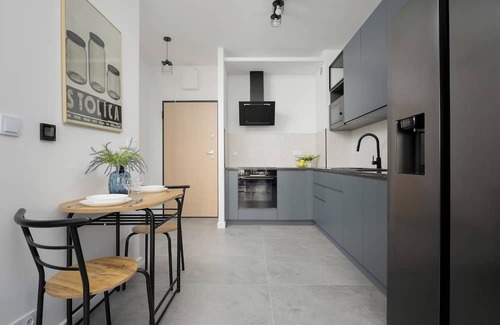 Lesznowola Apartment | Apartment With Garden by Renters