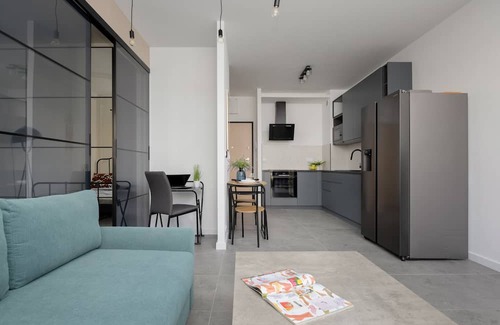 Lesznowola Apartment | Apartment With Garden by Renters