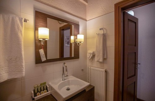 Eptalofos Condo | Eptalofos Guesthouse - Cozy Double Nest