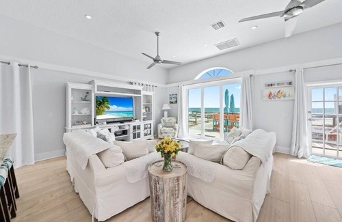 Melbourne Beach Cottage | Seagrape Beachfront Cottage - Direct Oceanfront