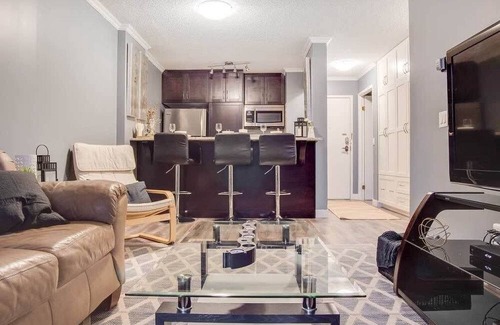 Eau Claire Apartment | Stylish Downtown Condo with Wifi and Parking