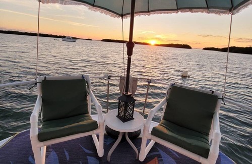 Upper Matecumbe Key Boat Rental | 360 DEGREE WATERVIEW HOUSEBOAT