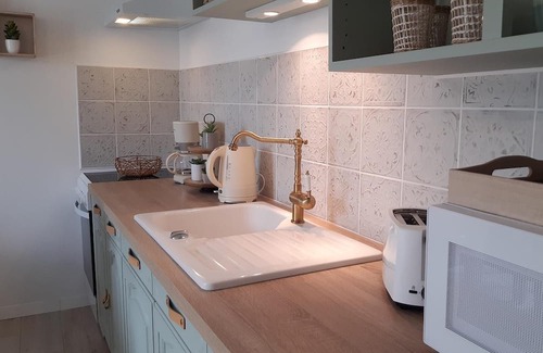 Authon-Ebeon House | Holiday Home 'Gîte Florène' with Private Terrace and Private Garden