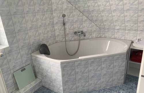 Birenbach Apartment | Apartment '3 - Zimmer Wohnung' with Private Terrace, Private Garden and Wi-Fi