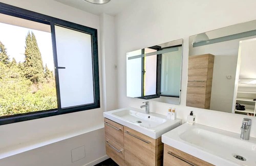 Parmain Villa | Homerez - Big villa 2 km away from the beach for 20 ppl. with swimming-pool