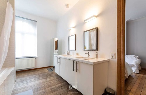 Vorst Apartment | Homerez - Spacious apartement for 6 ppl. with garden and terrace at Bruxelles