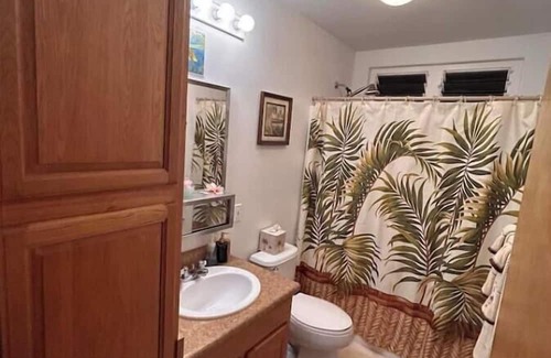 Mountain View House | Ohi'a Forest Oasis