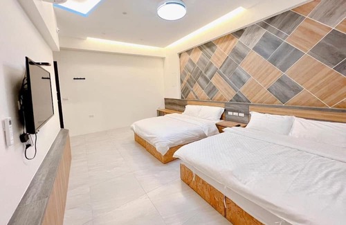 Hualien City Centre Bed & Breakfast | Kuan Pin Ju station elevator Hostel