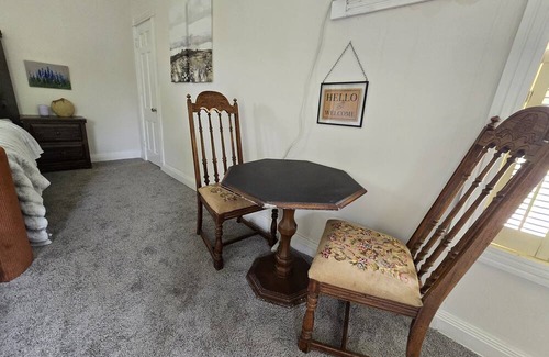 Sherman Cottage | Oasis In The Suburbs