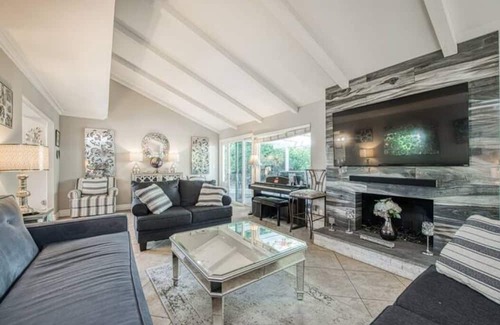 Mission Viejo House | 4Br/3Ba Gem in So. Orange County! Enjoy Lake & Pool Access. Your perfect retreat