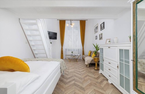 Kazimierz Apartment | Studio | Mezzanine | Balcony | Cracow