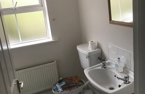 Baltimore House | Comfortable Baltimore home modern amenities perfect for families.