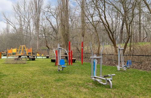 Pradnik Czerwony Apartment | Bright Apartment Kraków by Renters