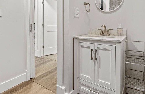 Skaneateles House | Cozy & newly-renovated ranch nestled in the town of Skaneateles.