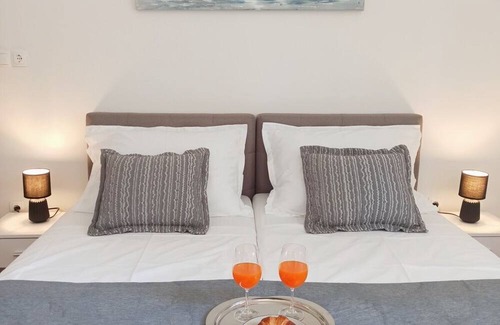 Zrnovnica Apartment | Apartment Modern (98802-A1) - Zrnovnica (Split)