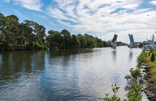 Merritt Island House | Cape Crossing Resort & Marina