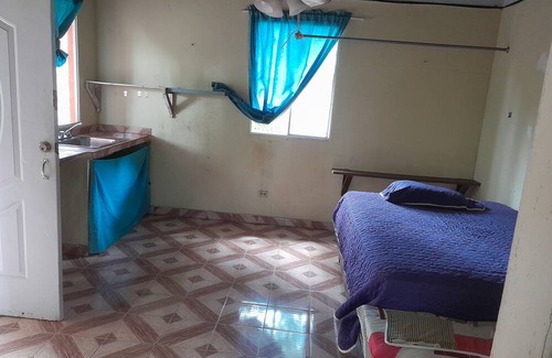 Veracruz House | Orange Little Bird, for a single person or a couple.