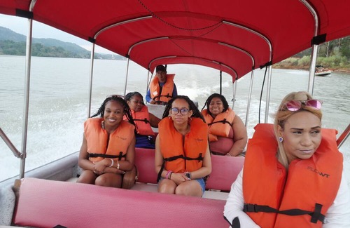 Veracruz House | Orange Little Bird, for a single person or a couple.