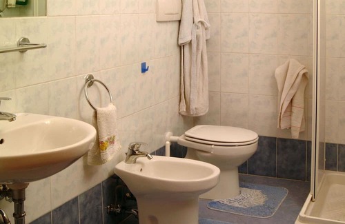 Viserba Apartment | Cosy apartment for 2 people with WIFI, A/C, balcony and pets allowed
