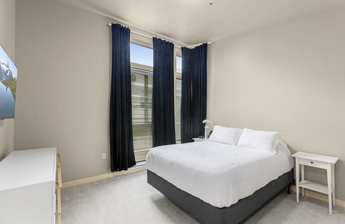 Issaquah Highlands House | 3BR/3BA Issaquah Gem w/ Nature Trails & Garage