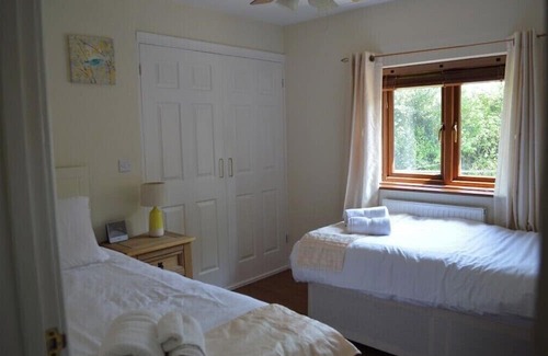 Compton Martin House | Modern single story home on village boundary in Mendip Hills AONB.