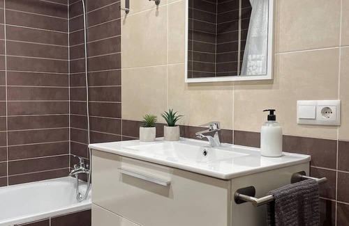 Monfarracinos Apartment | Apartamento Nuevo y Moderno, Ideal Para Parejas o Familias