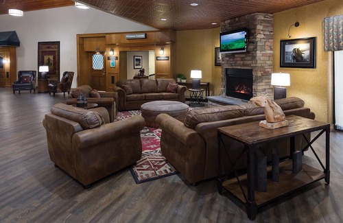 Casper House | Making The Best Memories Along The Way! Free Airport Shuttle, Swimming Pool!