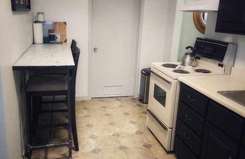 Tillsonburg Apartment | Generational Delight!!