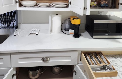 Mid-Cambridge House | Harvard Square Garden apartment w/ parking and laundry sleeps 4.