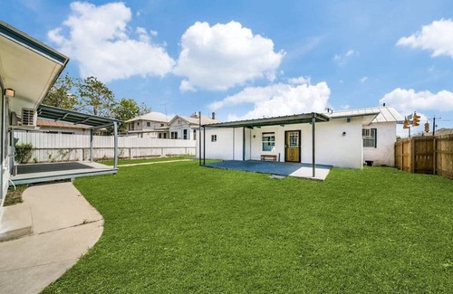 Denver Heights House | Urban Elegance 1BR near Downtown with King Bed