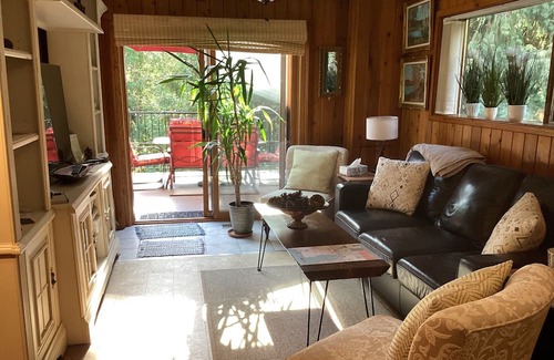 Blind Bay Bed & Breakfast | Tranquil Place Retreat on 1.5 acres- Complete duplex
