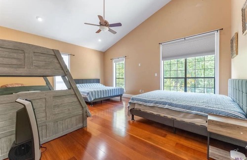 Maurepas House | House located on the Bayou-Sleeps 16. Fishing, WiFi, pool, AC, and pool table